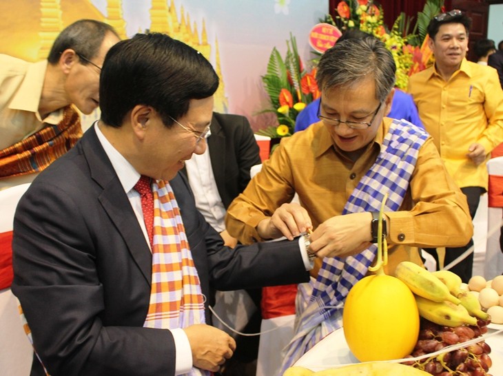 Le Bunpimay des Laotiens fêté au Vietnam - ảnh 1